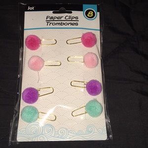 🔥Sale🔥Paper Clips with pompoms..  NWOT